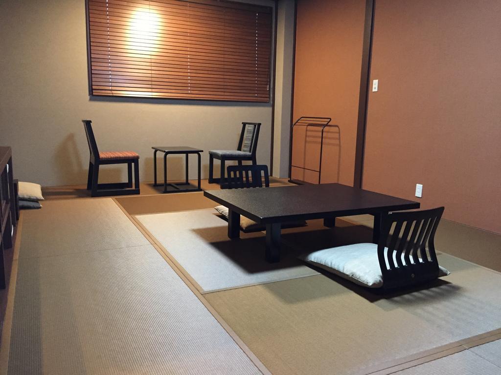 Tokiwa Ryokan Никко Экстерьер фото